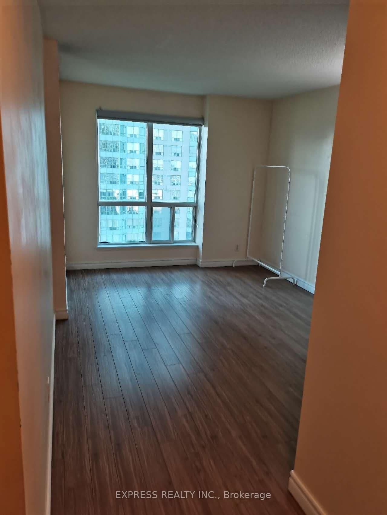 18 Lee Centre Drive, Unit 1111 thumbnail 5