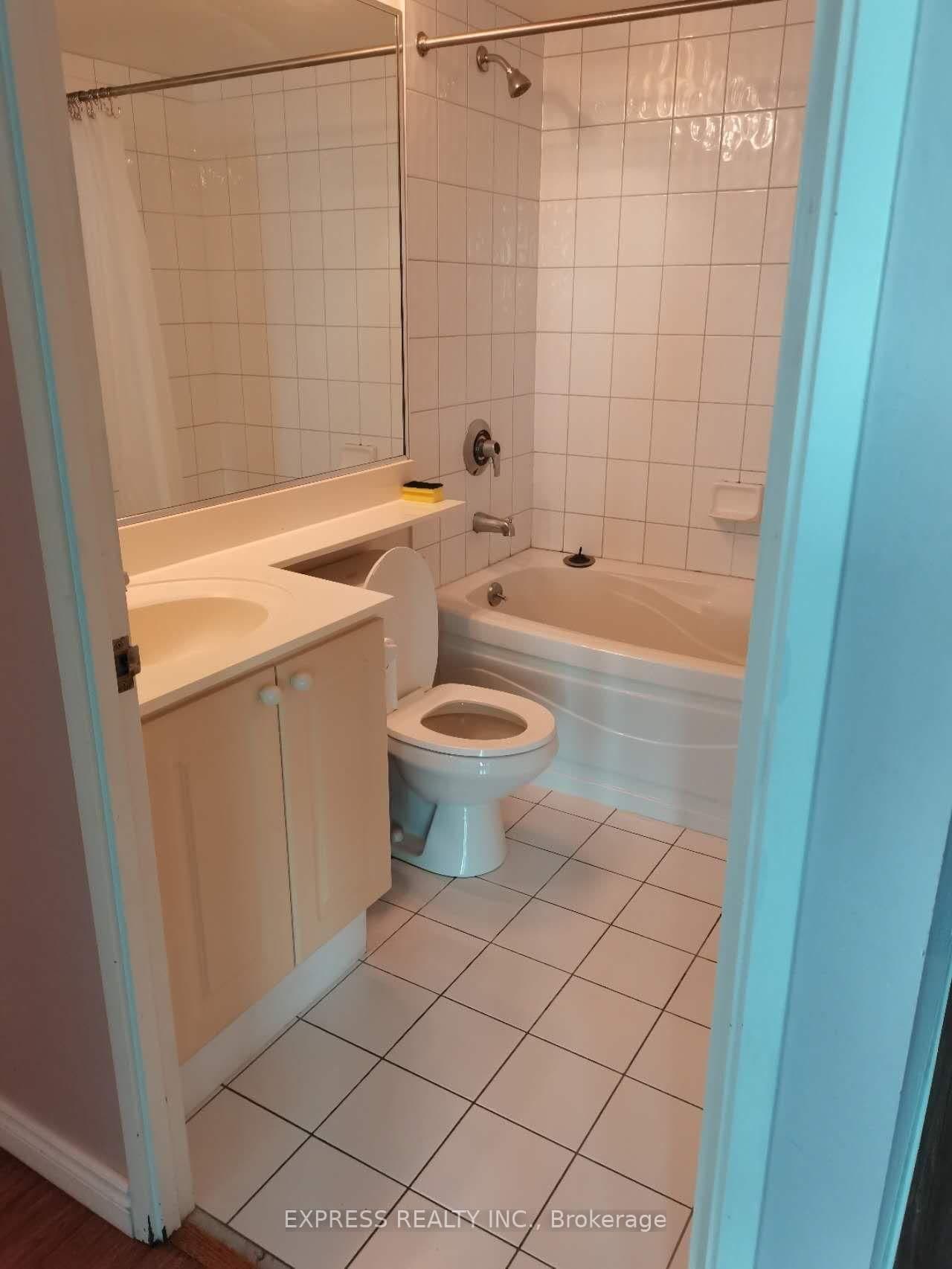 18 Lee Centre Drive, Unit 1111 thumbnail 6