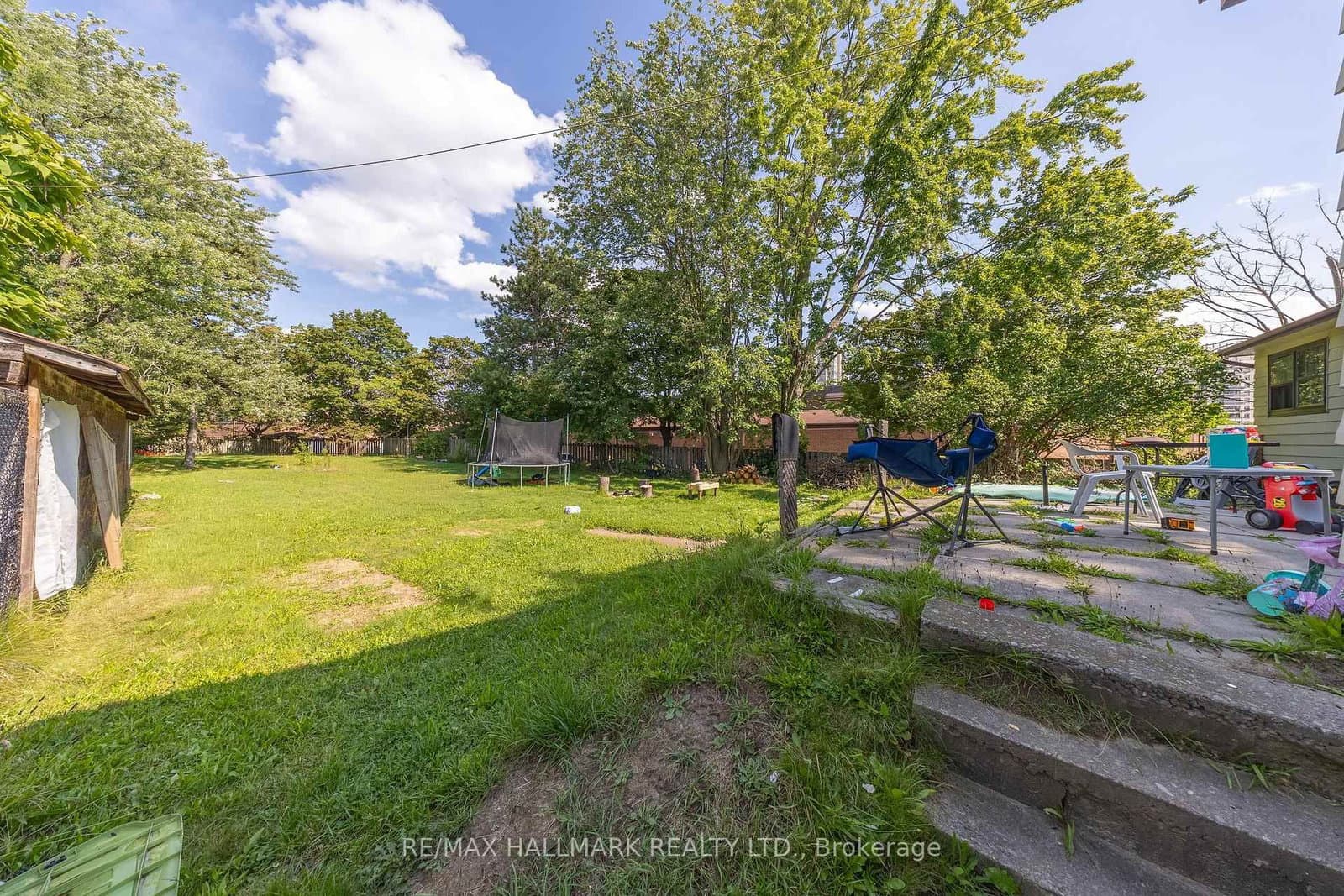 1911 Glenview Road thumbnail 4
