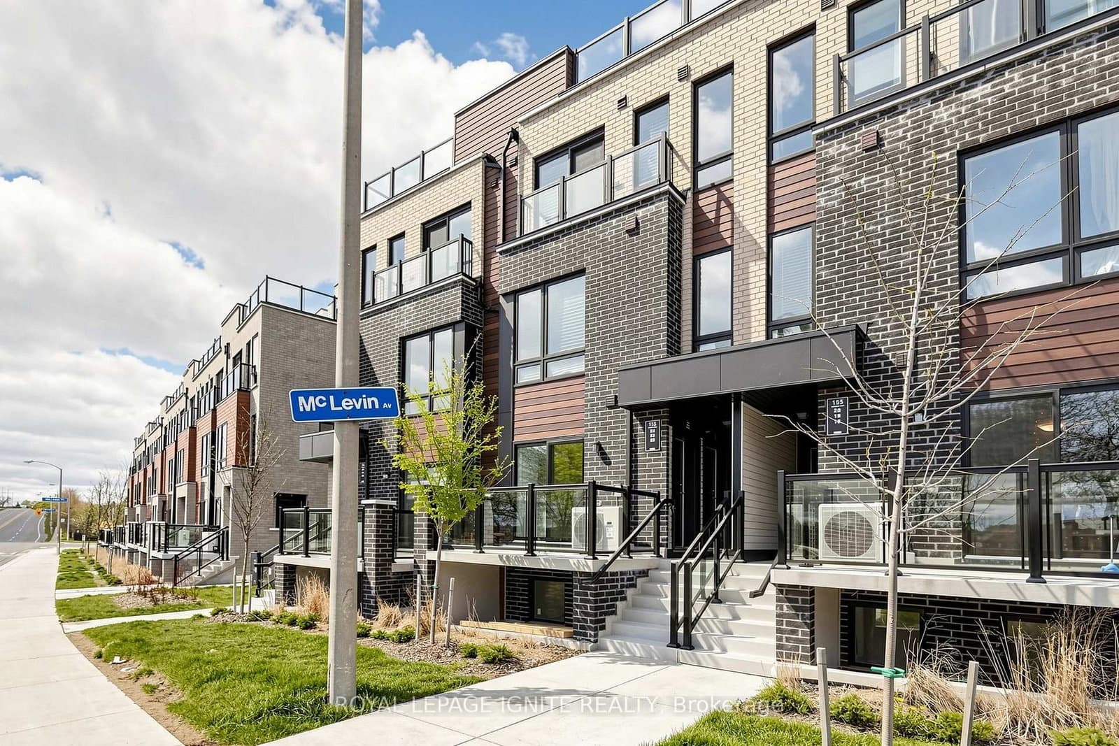 155 Tapscott Road, Unit 22 thumbnail 3