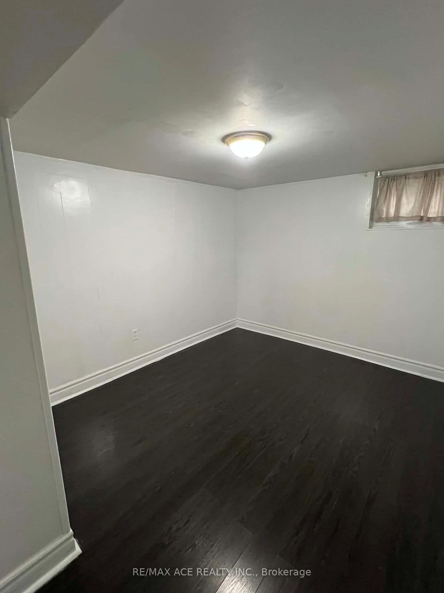 38 Celeste Drive, Unit Bsmt thumbnail 6