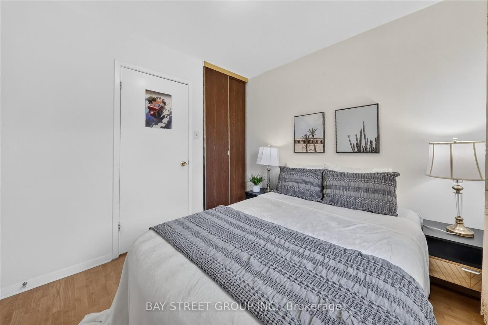 95 TINETA Crescent thumbnail 20