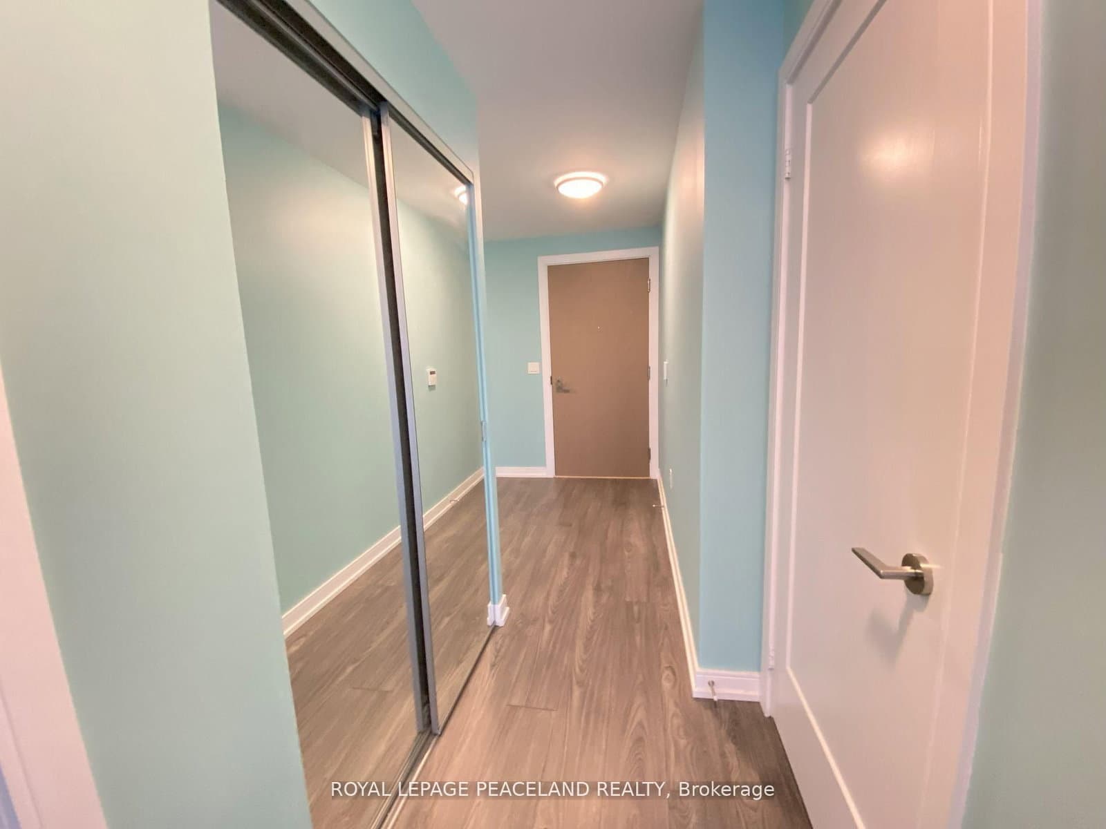 225 Village Green Square, Unit 410 thumbnail 10