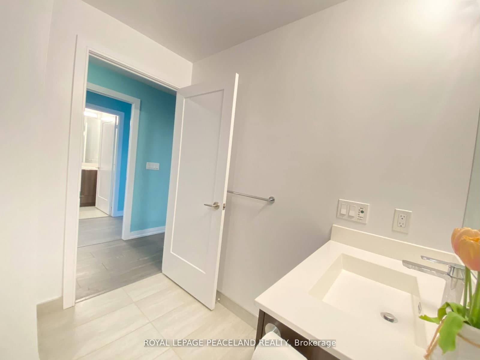 225 Village Green Square, Unit 410 thumbnail 14