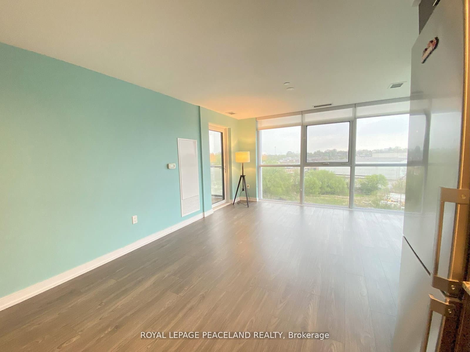 225 Village Green Square, Unit 410 thumbnail 31