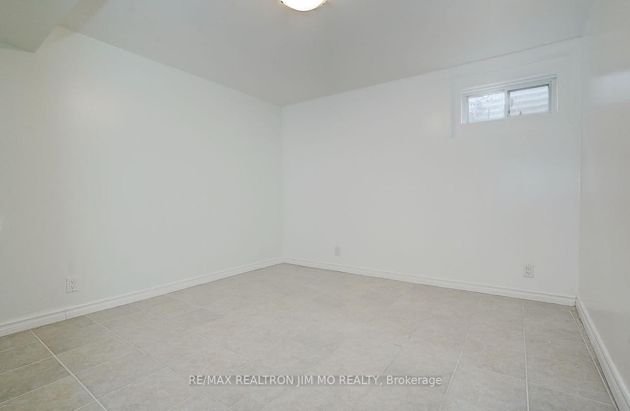 22 Hartleywood Drive, Unit Lower thumbnail 9