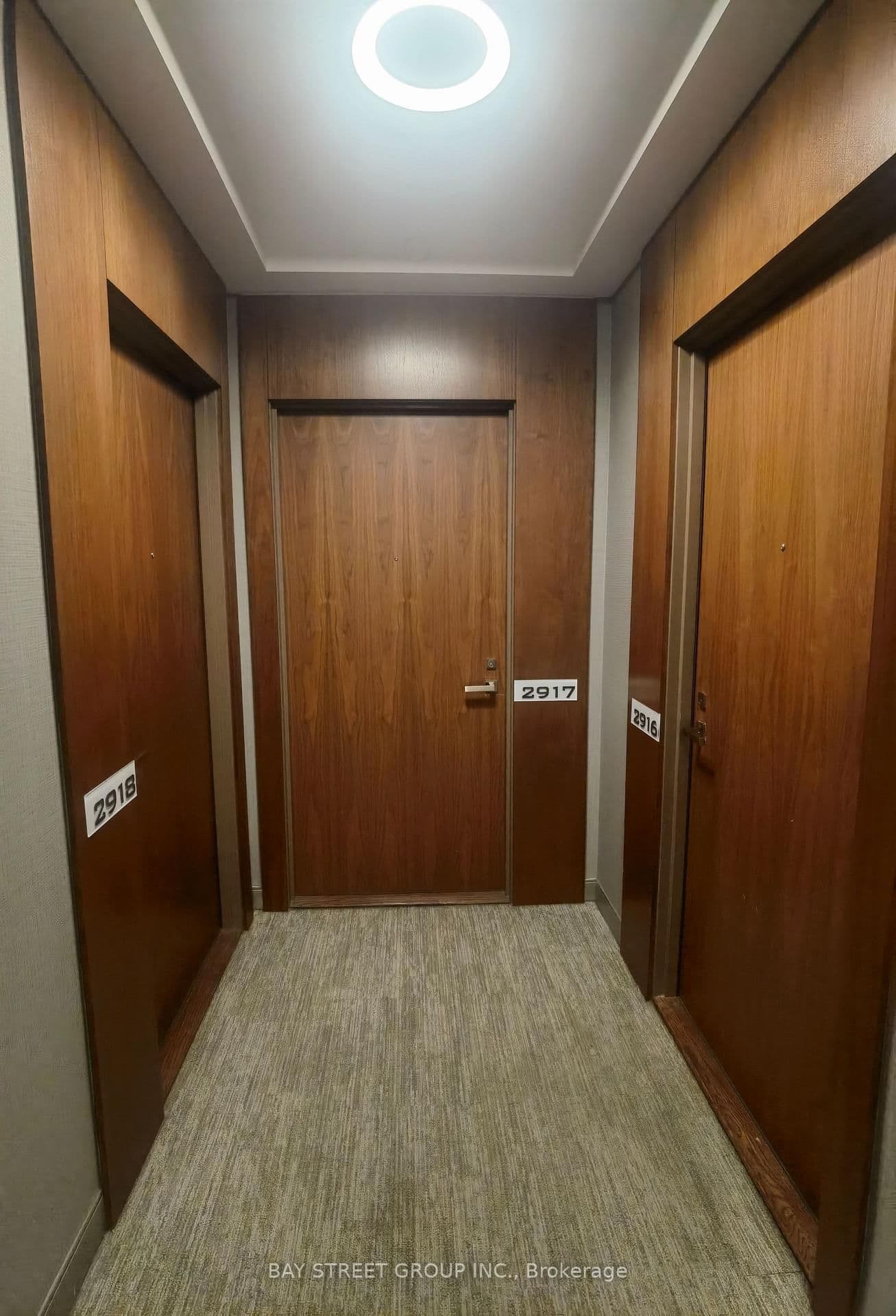 275 Village Green Square, Unit 2917 thumbnail 4