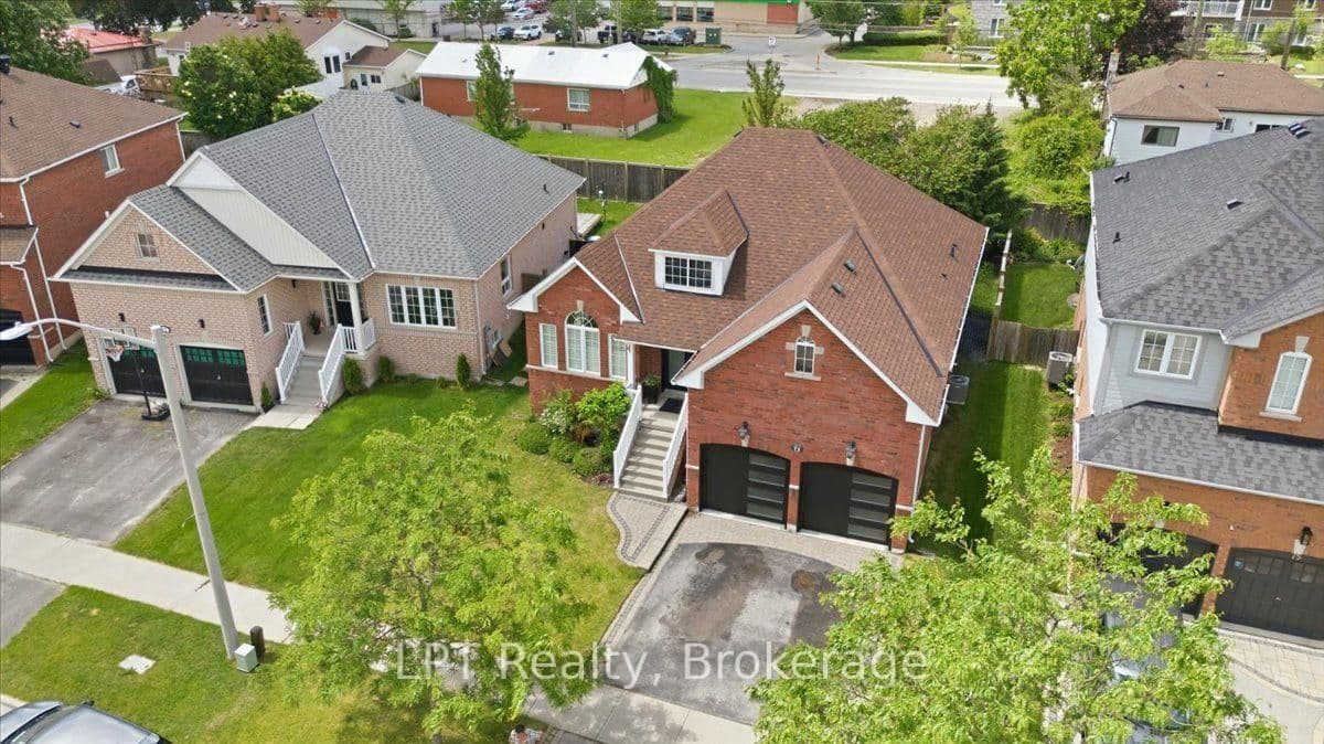 71 Laprade Square thumbnail 28