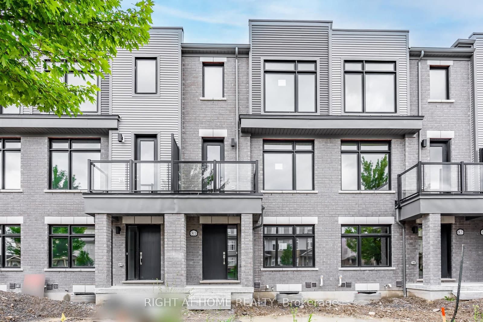 81 Sorbara Way