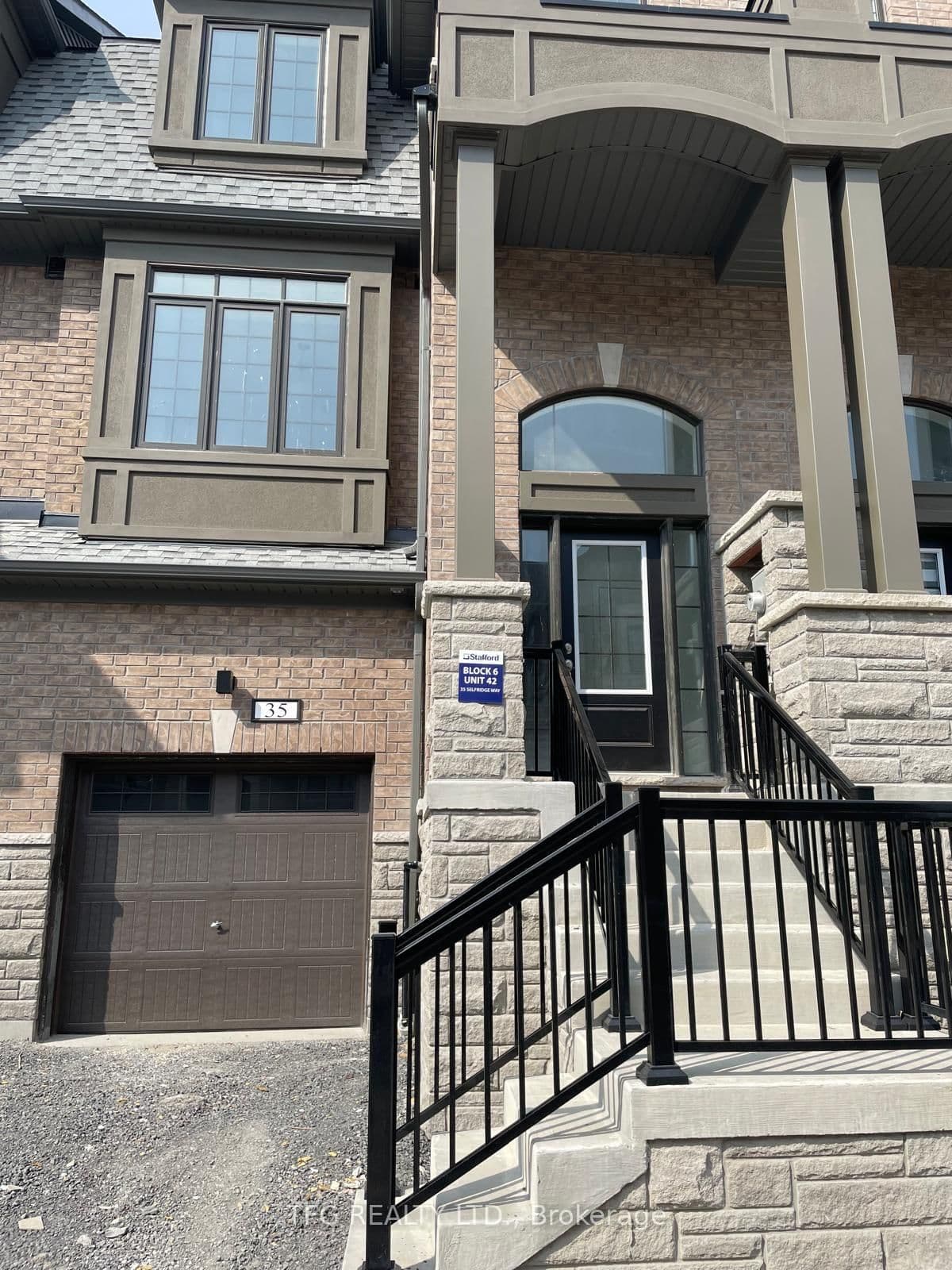 35 Selfridge Way