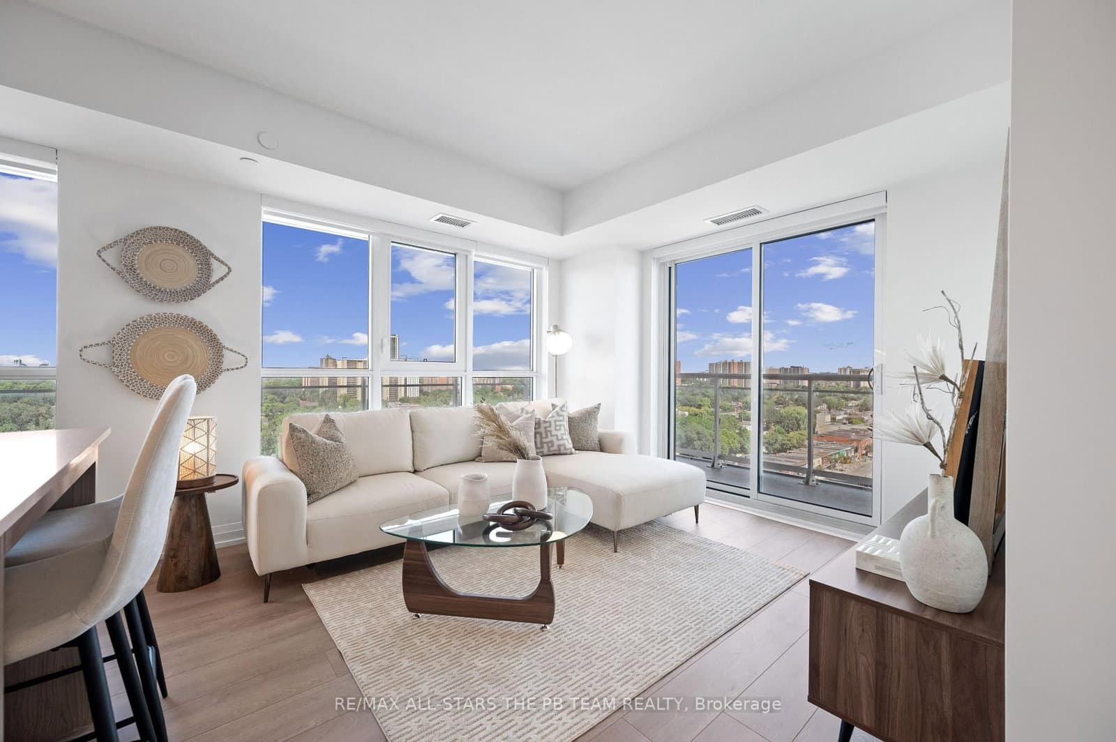 286 Main Street, Unit 1403
