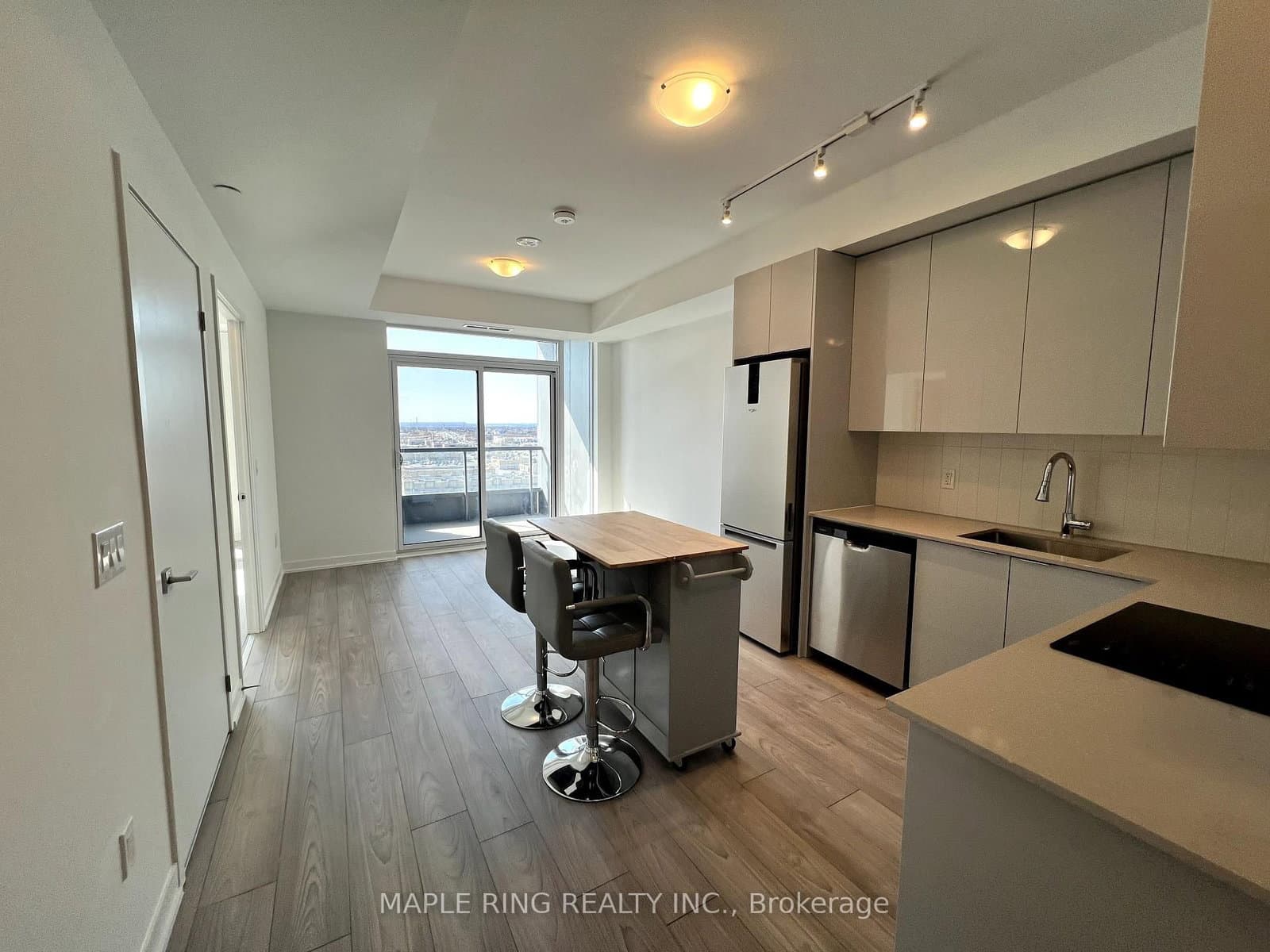 10 Abeja Street, Unit 1121