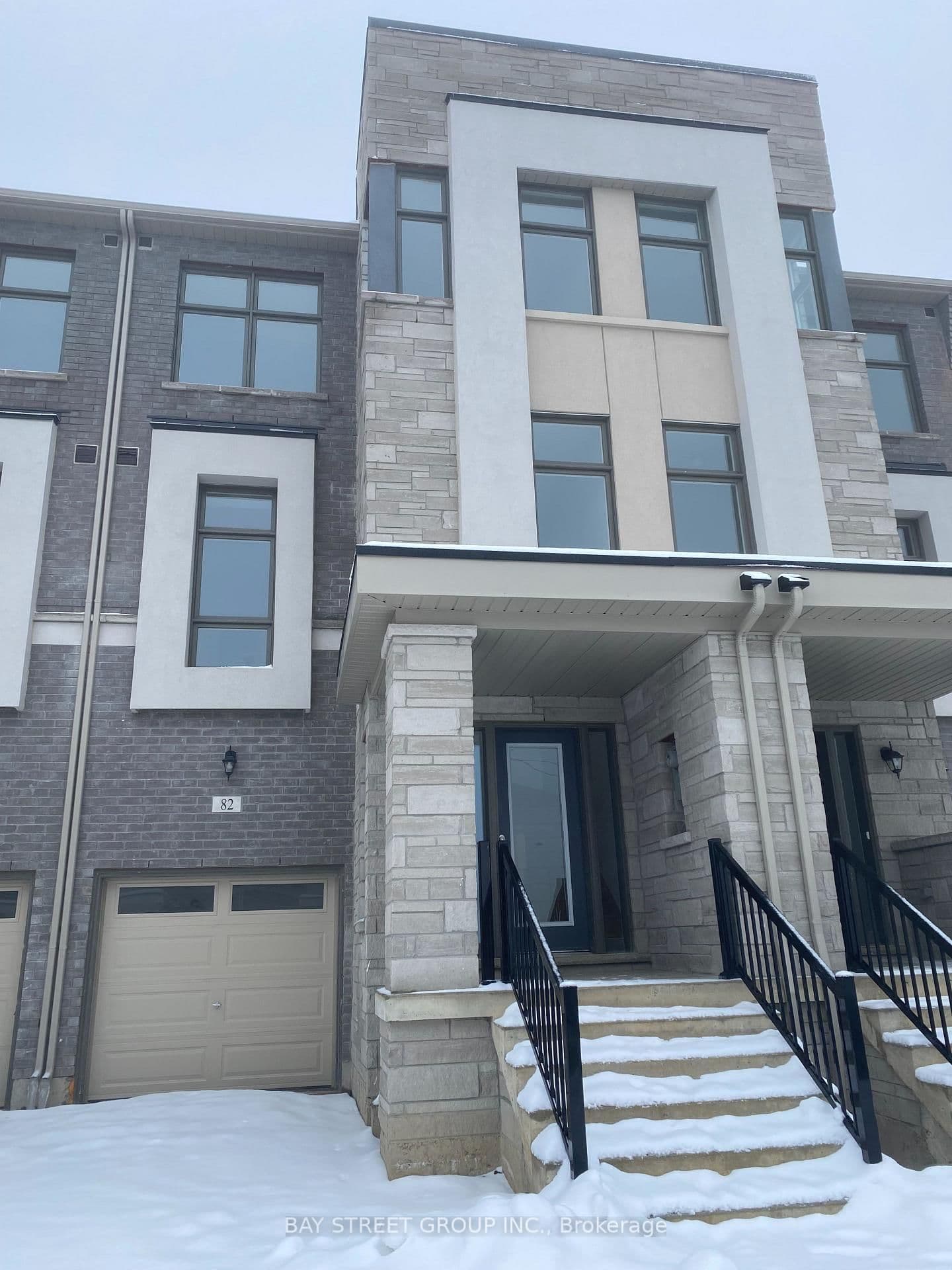 82 Puisaya Drive N