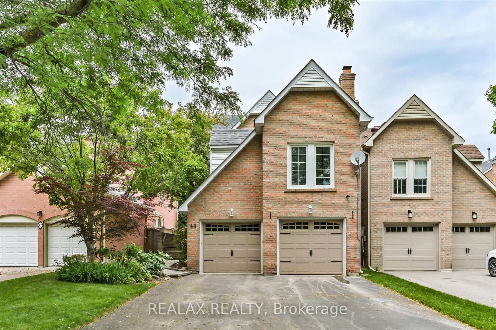 44 Greencroft Crescent