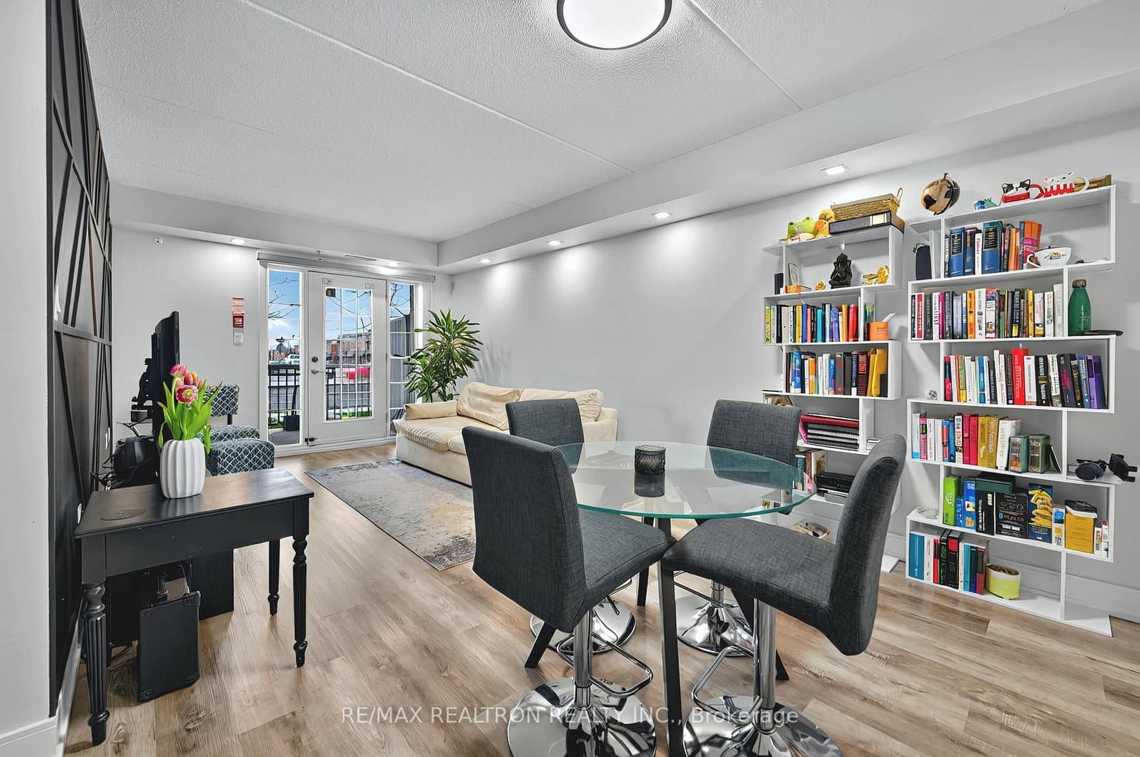 7428 Markham Road, Unit 110 thumbnail 2