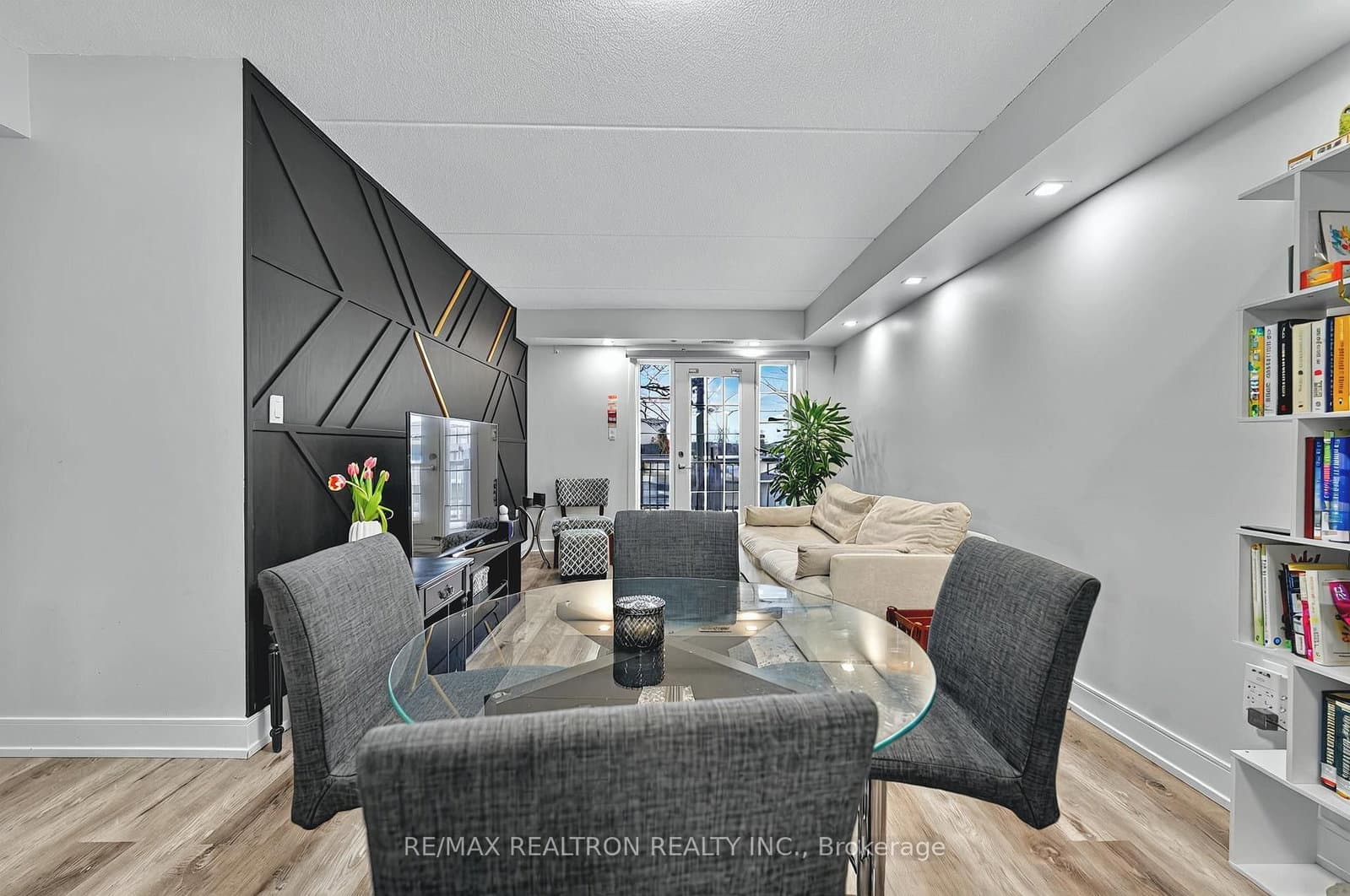 7428 Markham Road, Unit 110 thumbnail 3
