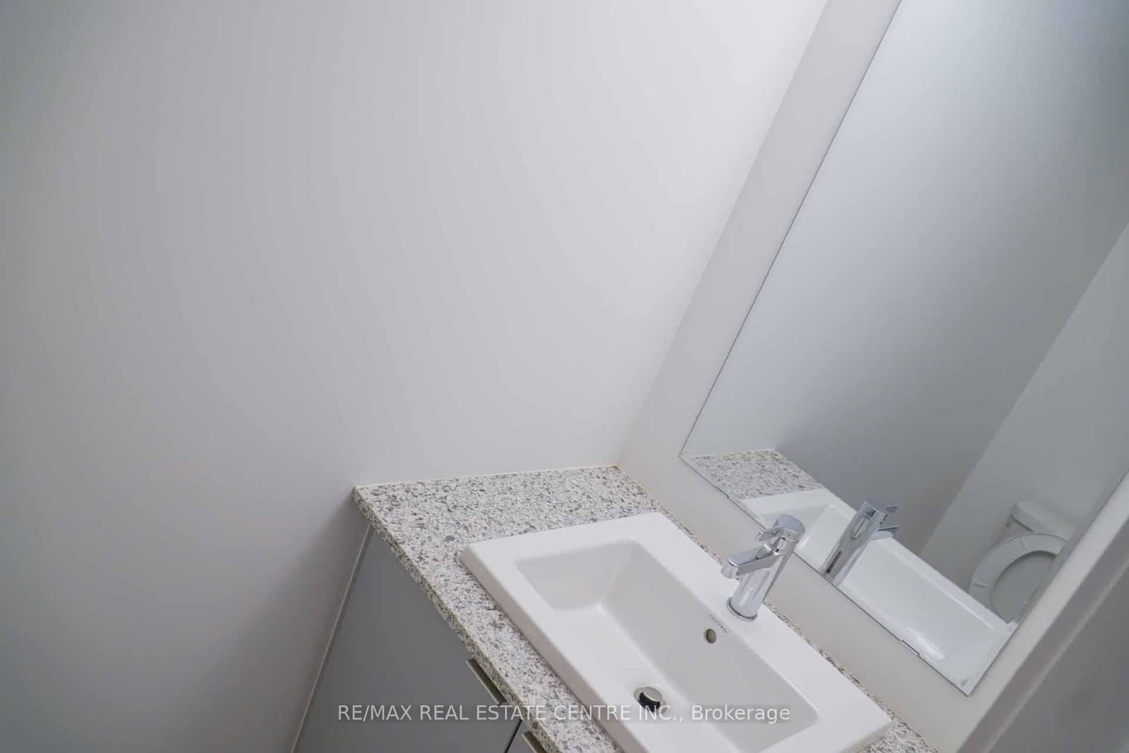 14 Lytham Green Circle, Unit 24 thumbnail 15