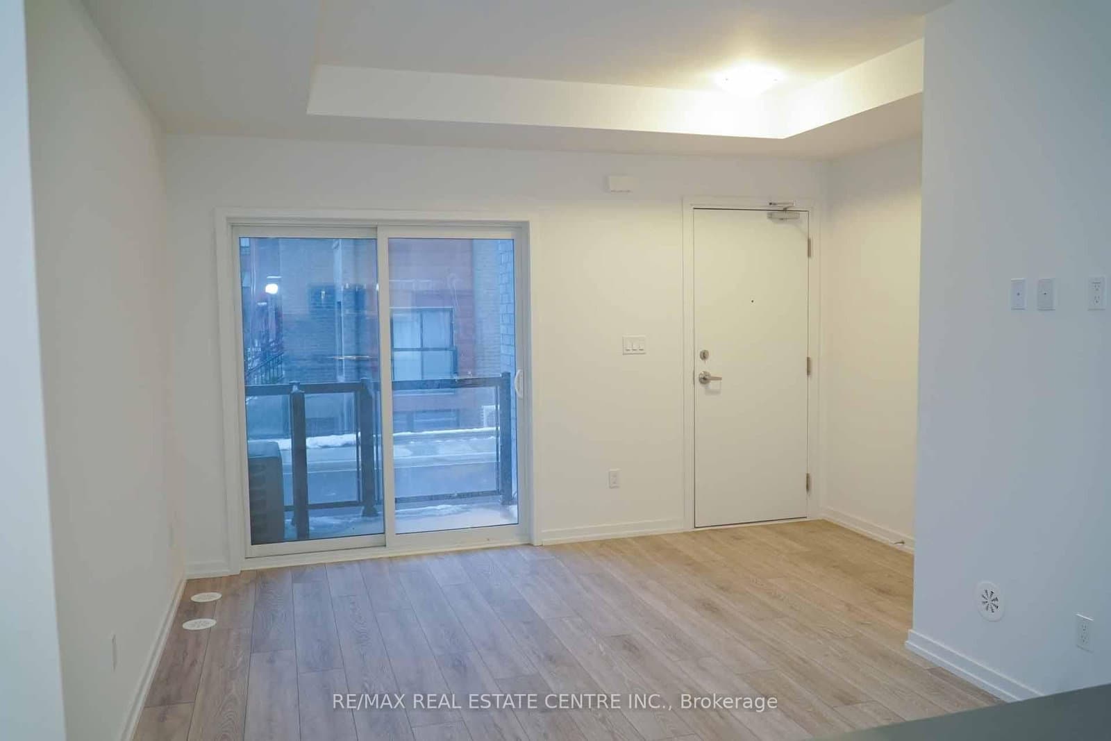 14 Lytham Green Circle, Unit 24 thumbnail 16