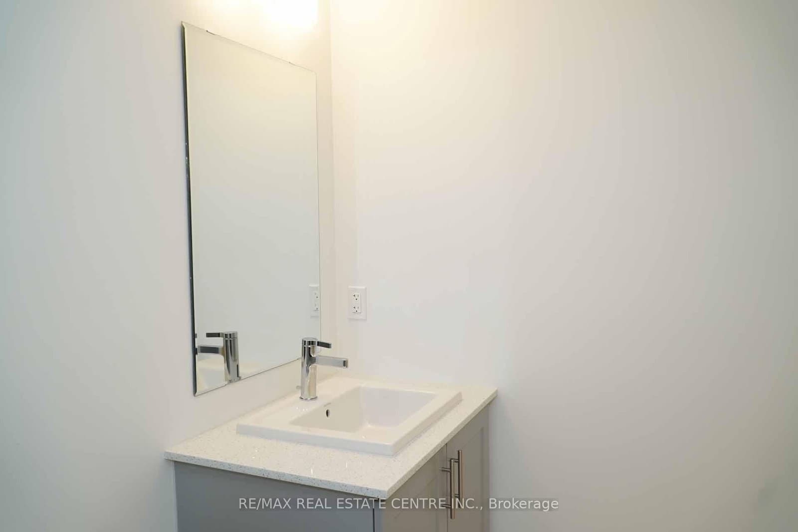 14 Lytham Green Circle, Unit 24 thumbnail 27