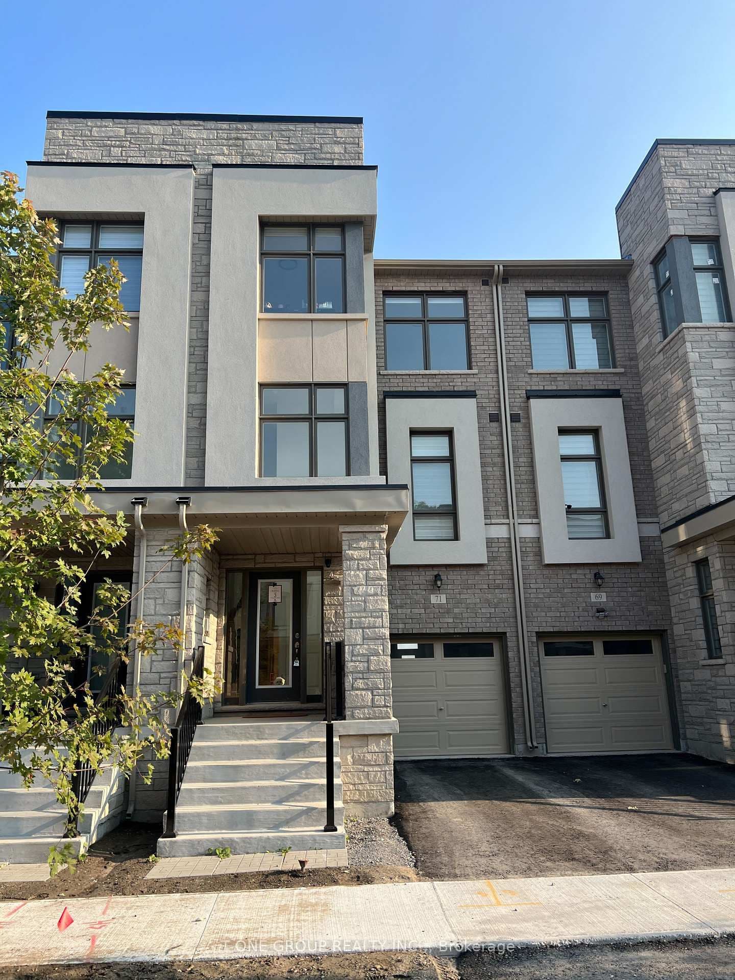 71 Puisaya Drive