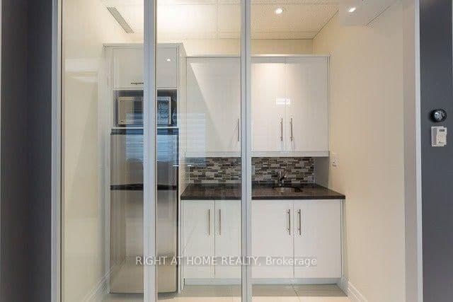 7191 Yonge Street, Unit 509 thumbnail 6