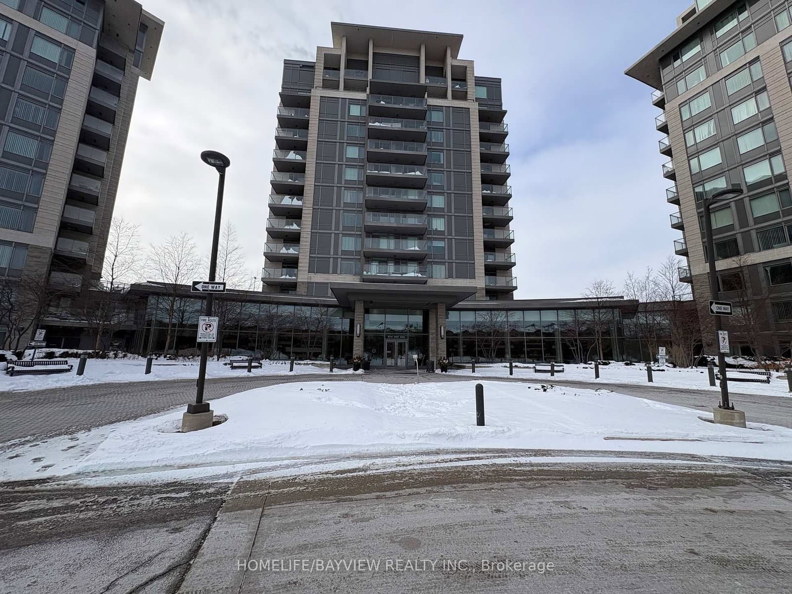 #607 - 233 South Park Road