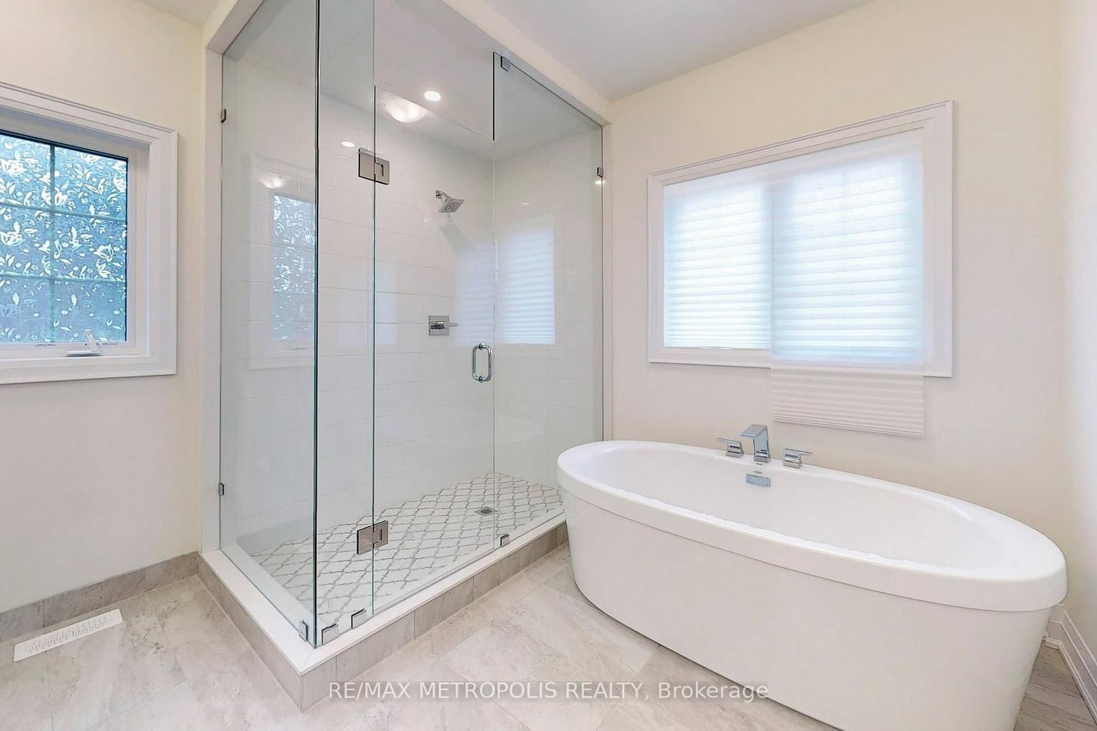 100 Ballantyne Boulevard thumbnail 23