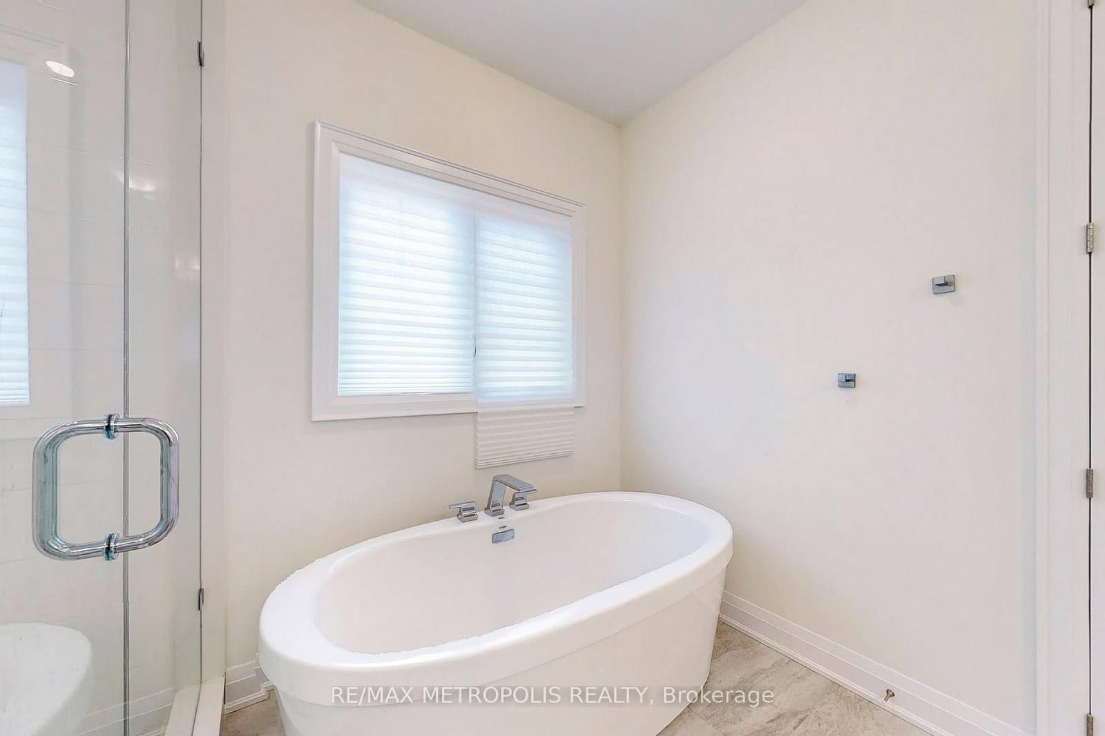 100 Ballantyne Boulevard thumbnail 24