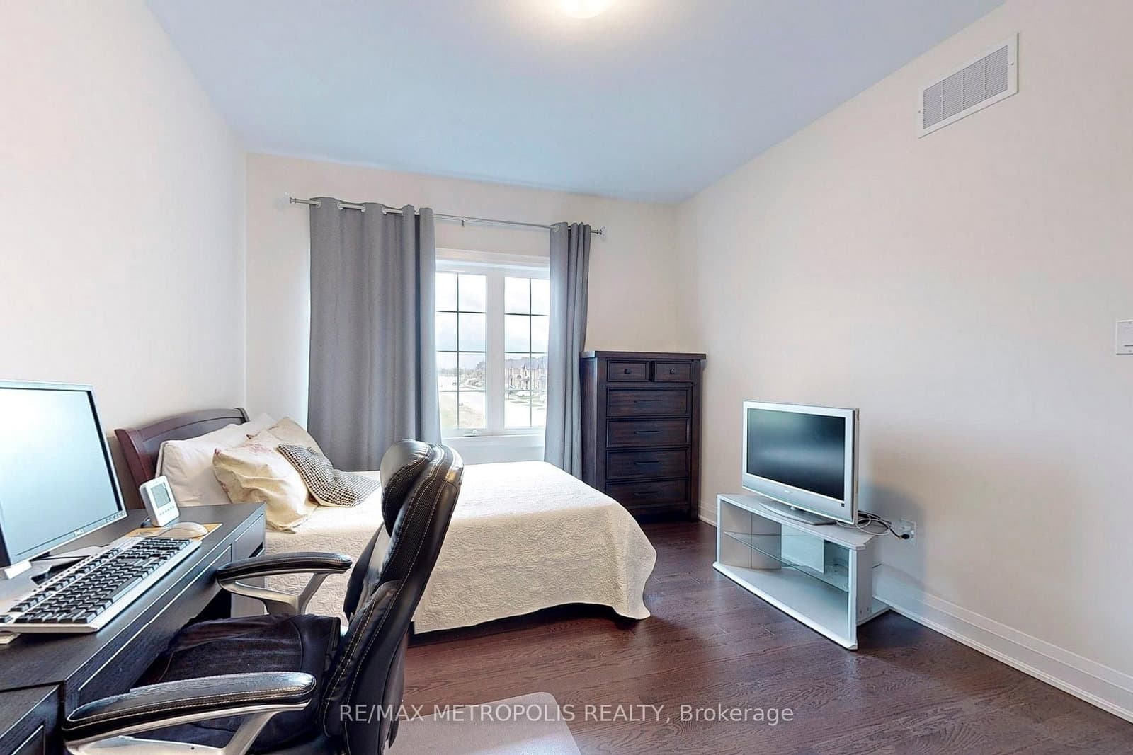 100 Ballantyne Boulevard thumbnail 28