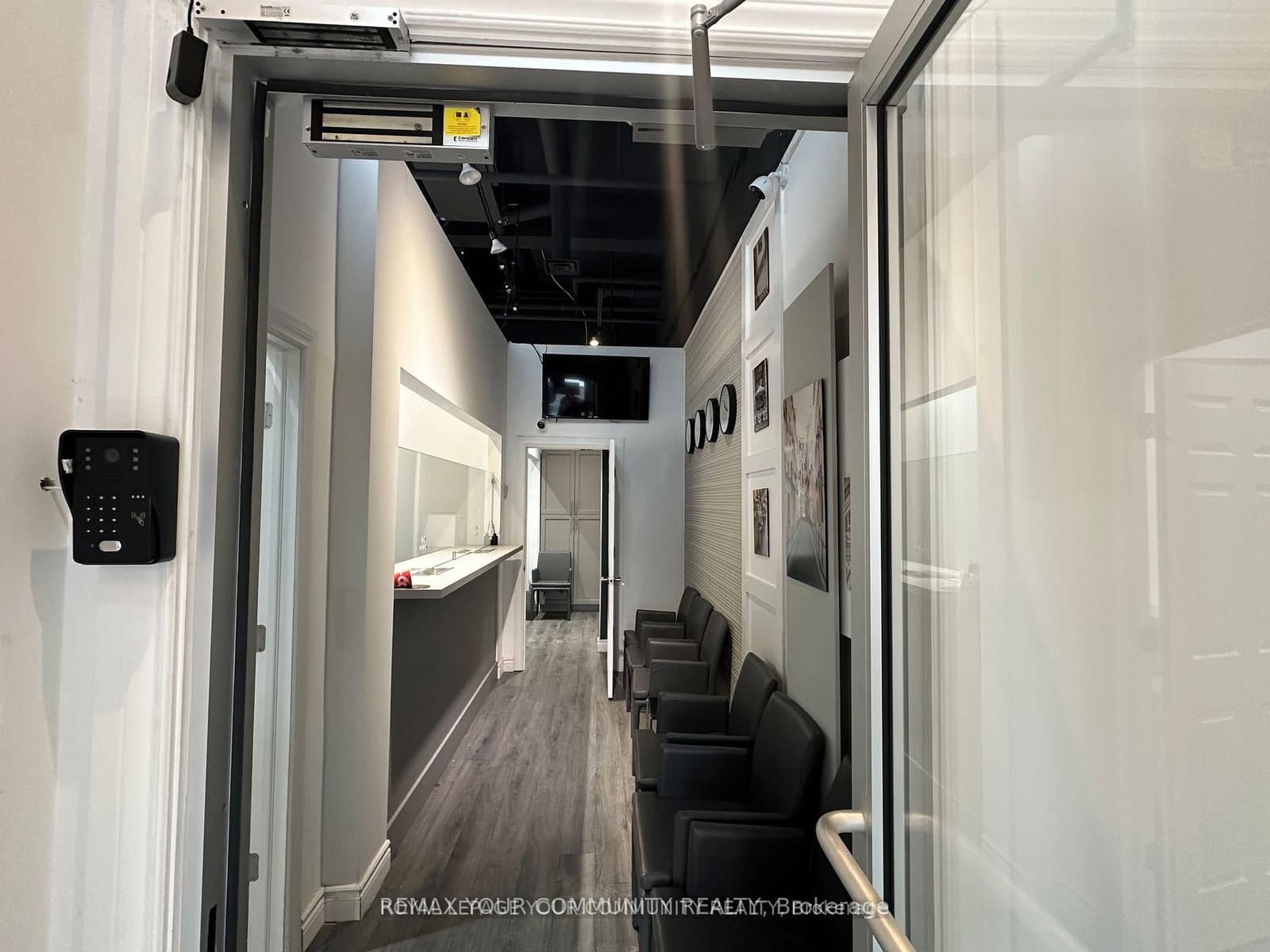 7181 Yonge Street, Unit 18 thumbnail 3