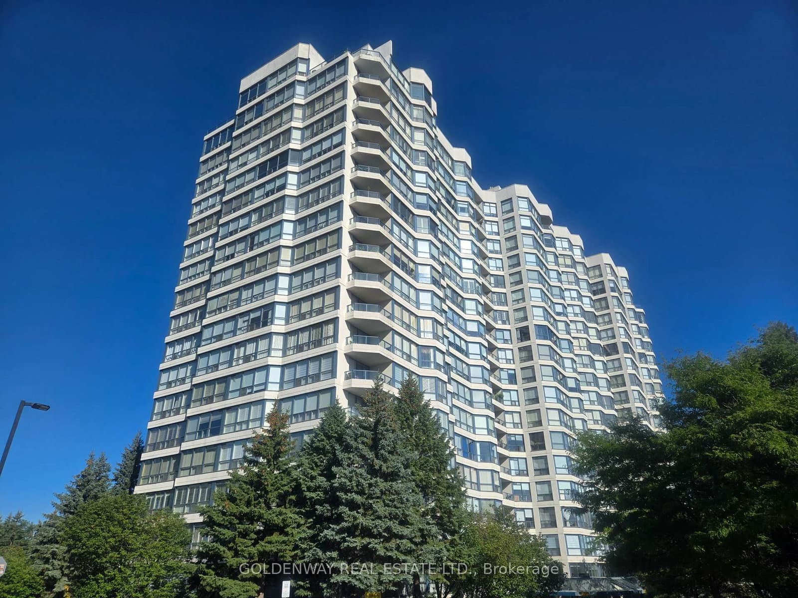 #1012 - 7300 Yonge Street