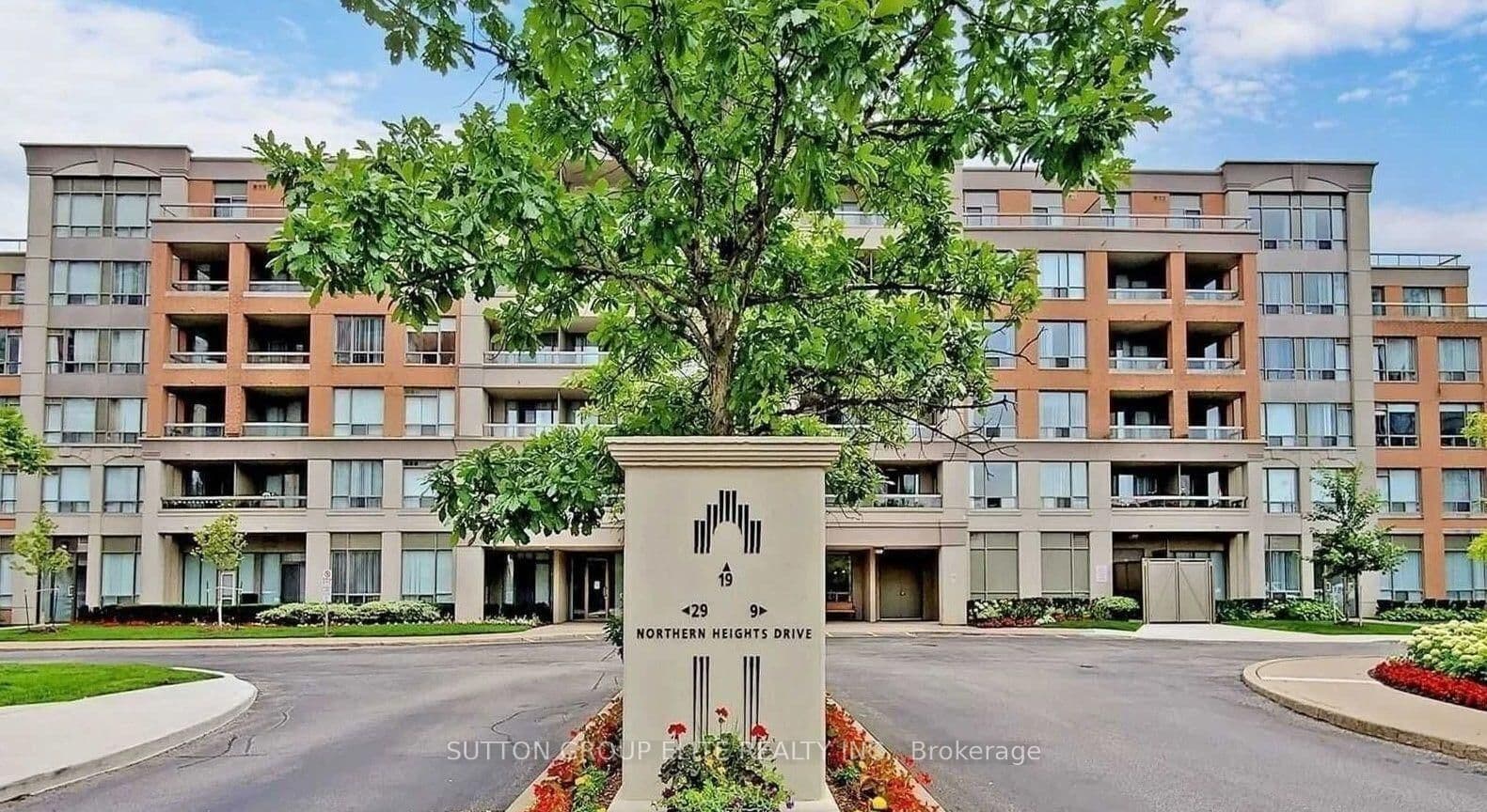 #514 - 19 Northern Heights Drive
