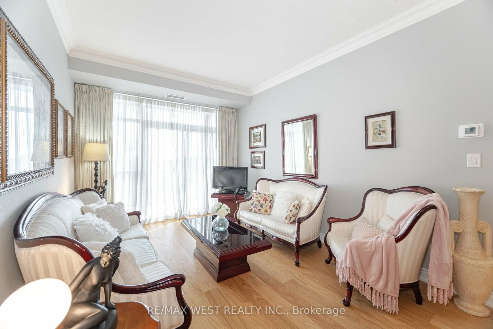281 Woodbridge Avenue, Unit 509 thumbnail 12