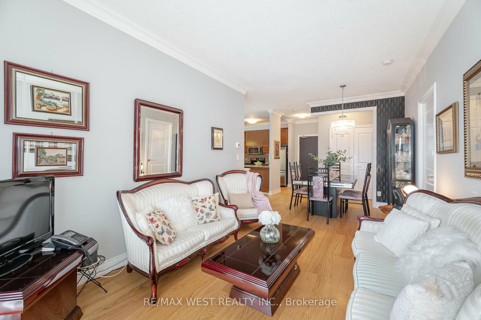 281 Woodbridge Avenue, Unit 509 thumbnail 13