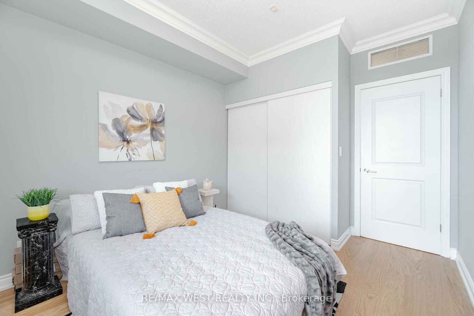281 Woodbridge Avenue, Unit 509 thumbnail 20