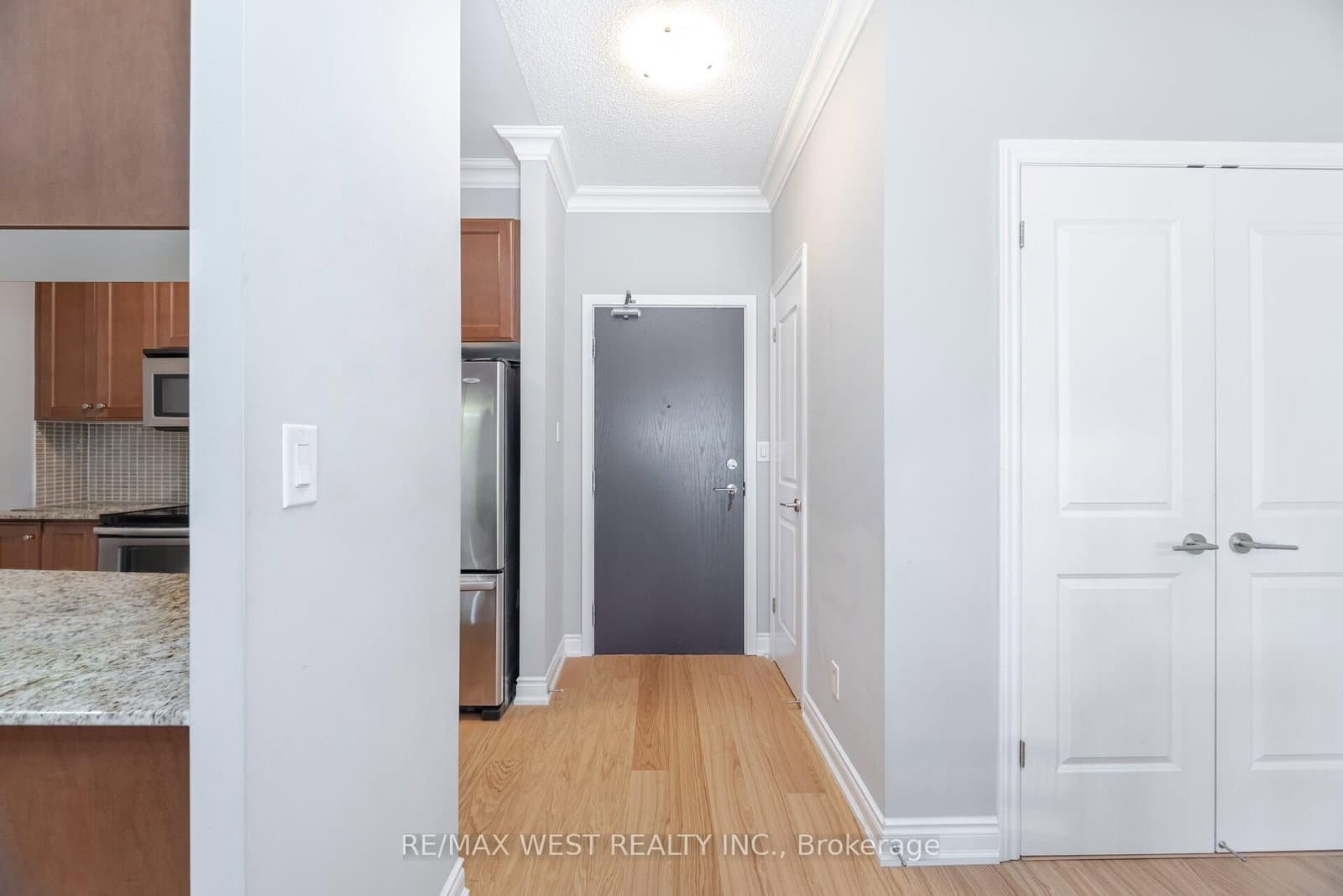 281 Woodbridge Avenue, Unit 509 thumbnail 6