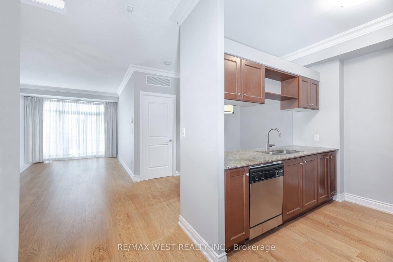 281 Woodbridge Avenue, Unit 509 thumbnail 7