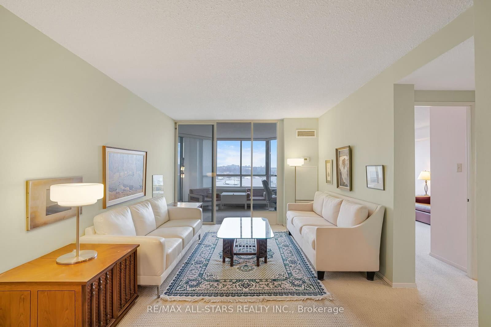 25 Austin Drive, Unit 817 thumbnail 5