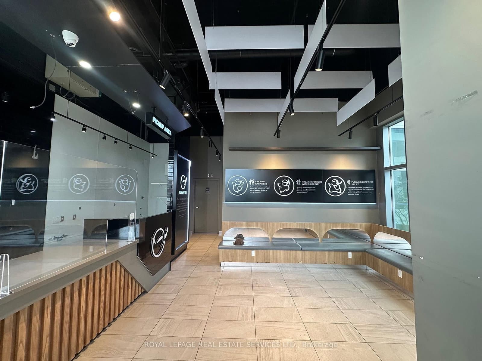 7163 Yonge Street, Unit 101 thumbnail 12