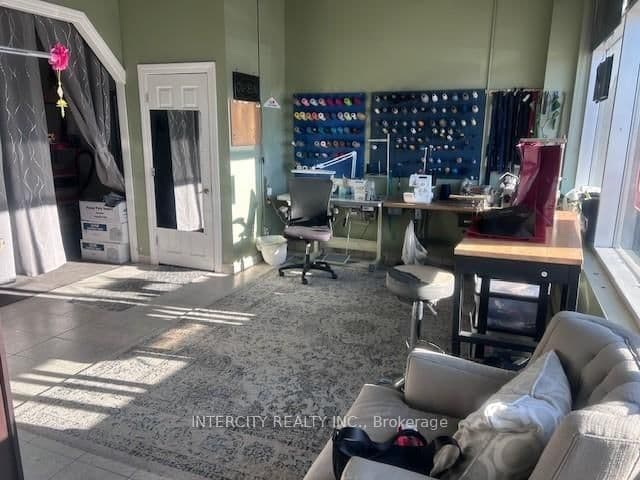 10385 Weston Road, Unit 2B thumbnail 4