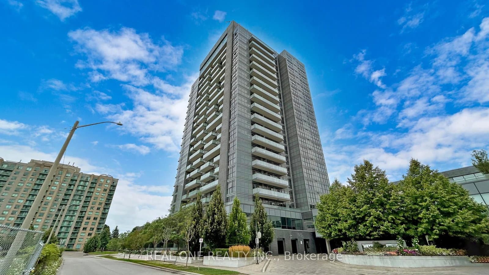 #LPH08 - 55 Oneida Crescent