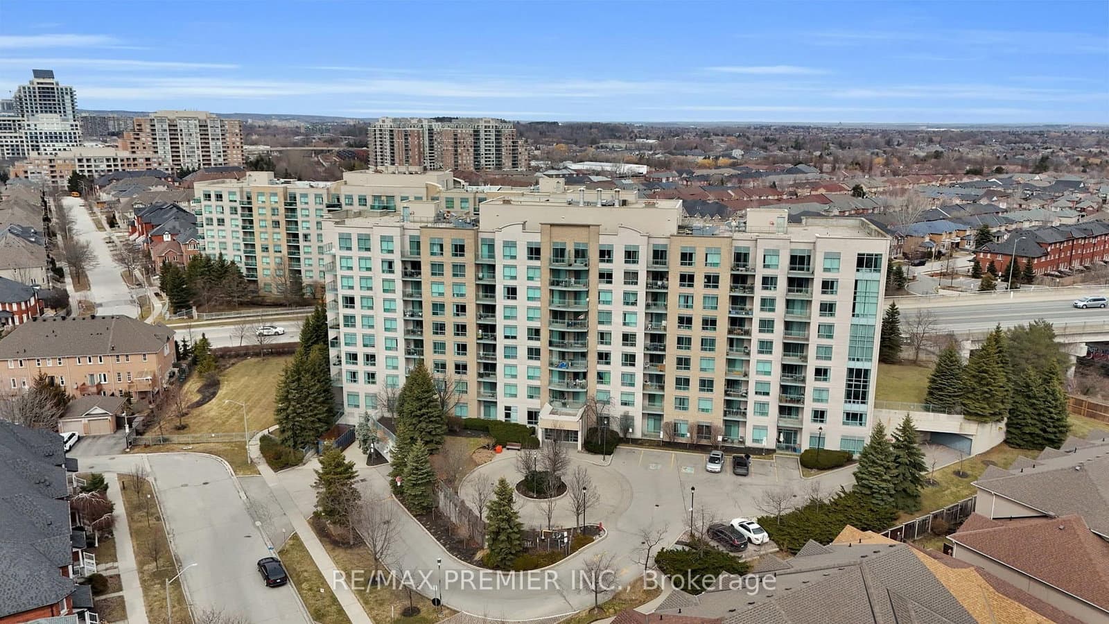 #220 - 51 Baffin Court