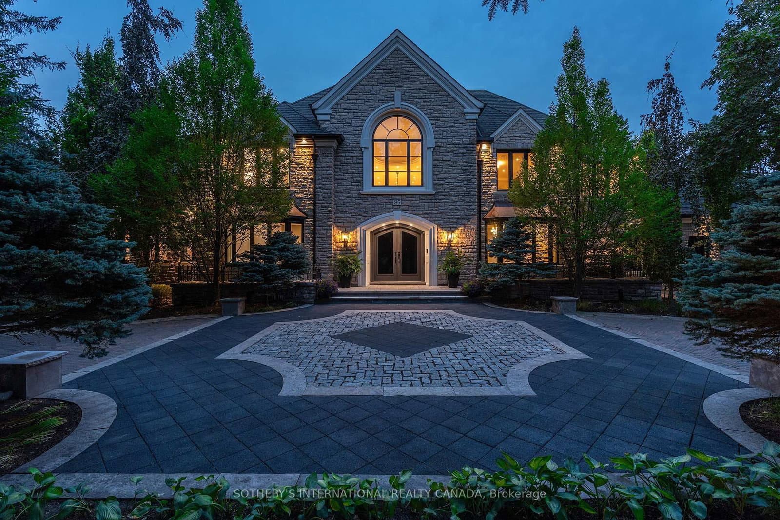 85 Cowan Drive thumbnail 2