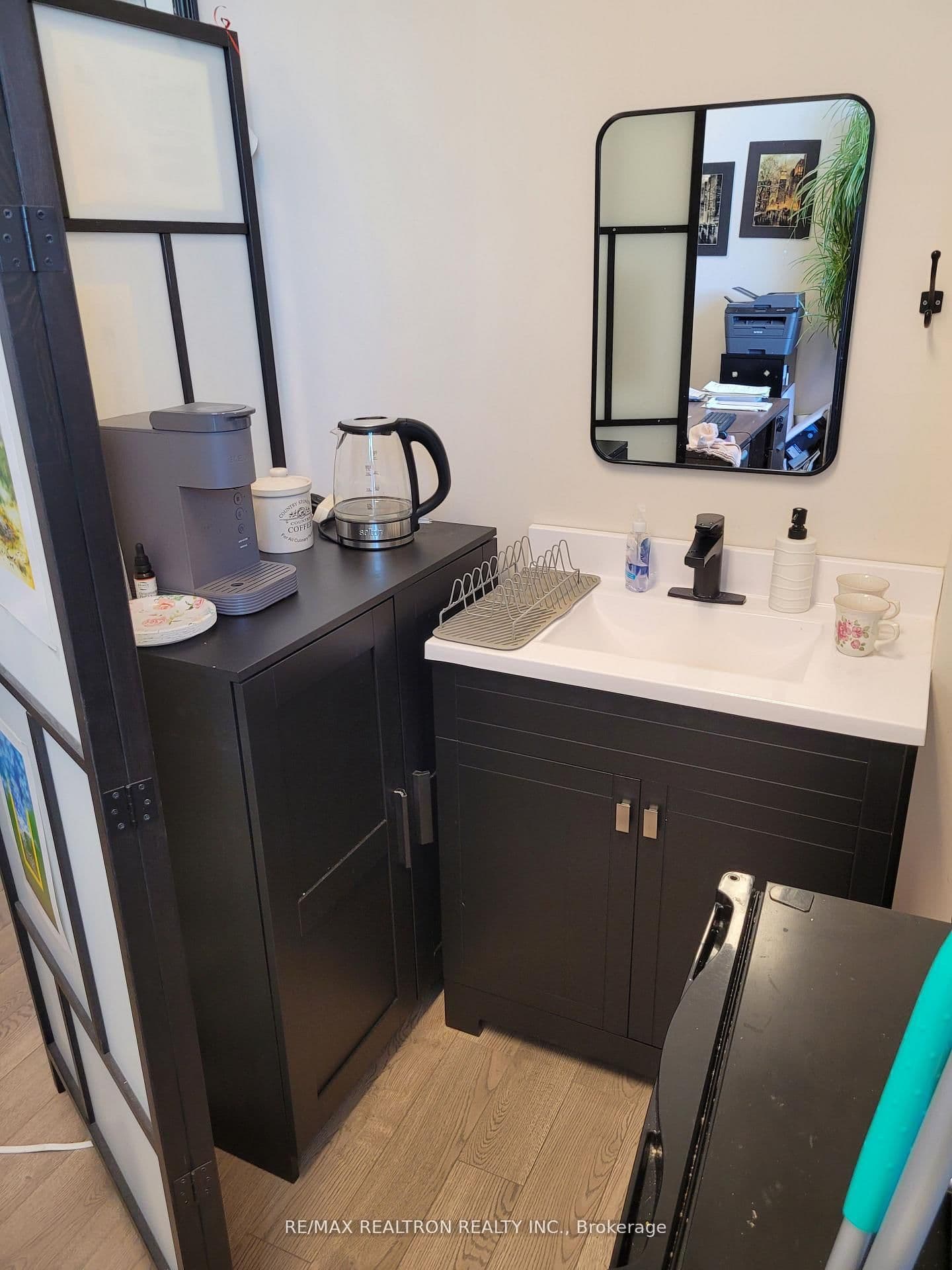 7163 Yonge Street, Unit 236 thumbnail 3