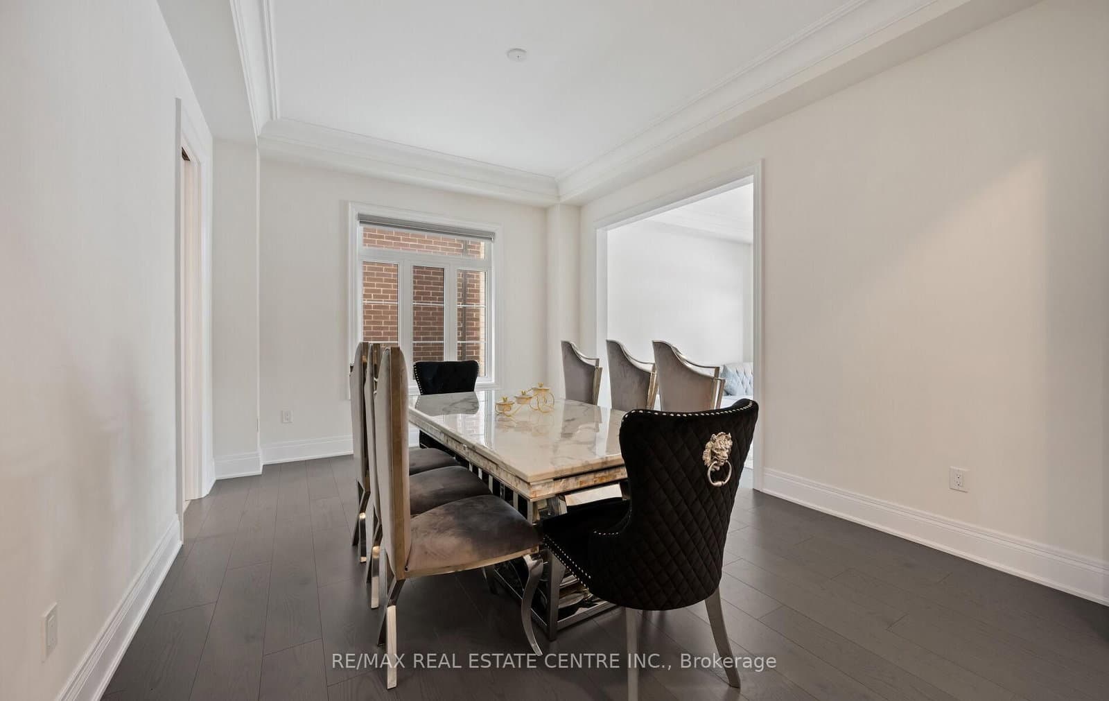 160 Wainfleet Crescent thumbnail 10