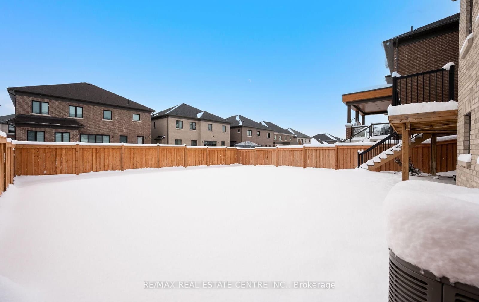 160 Wainfleet Crescent thumbnail 45