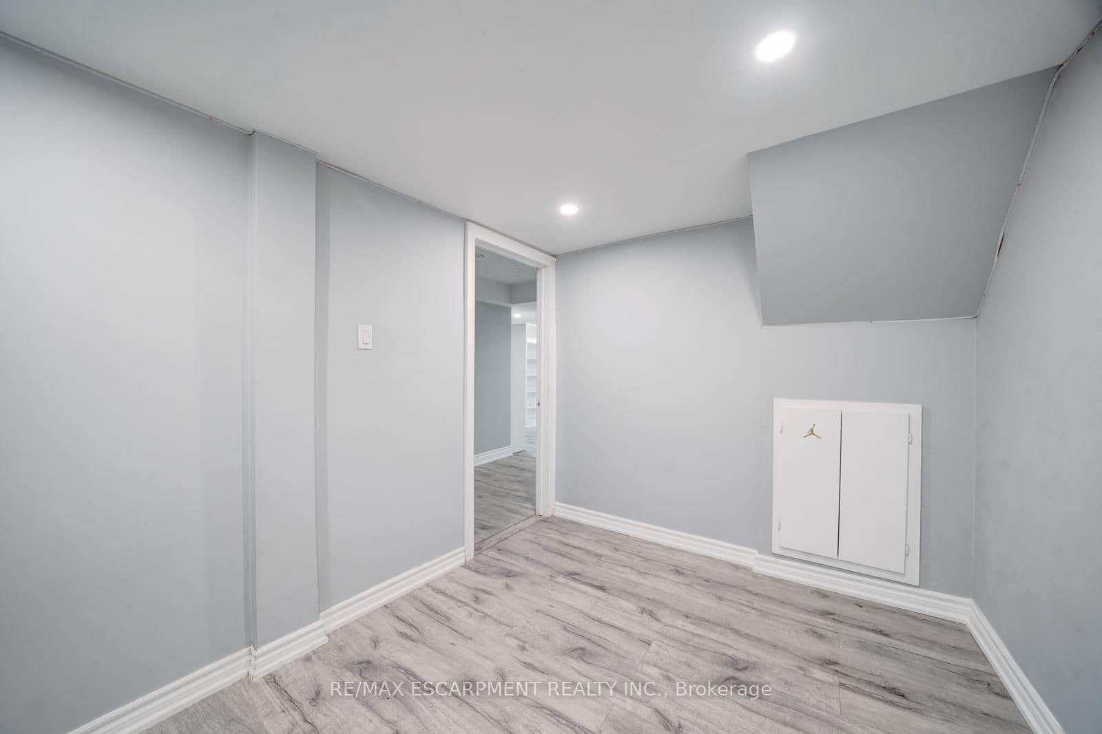 84 Andriana Crescent thumbnail 34