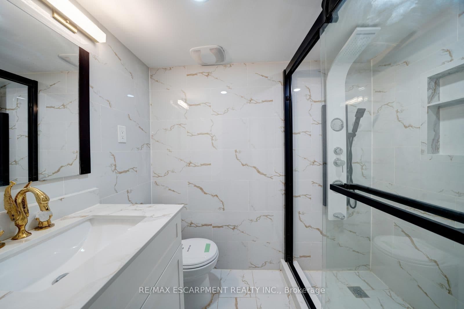 84 Andriana Crescent thumbnail 37
