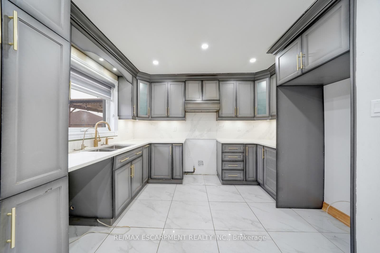 84 Andriana Crescent thumbnail 9
