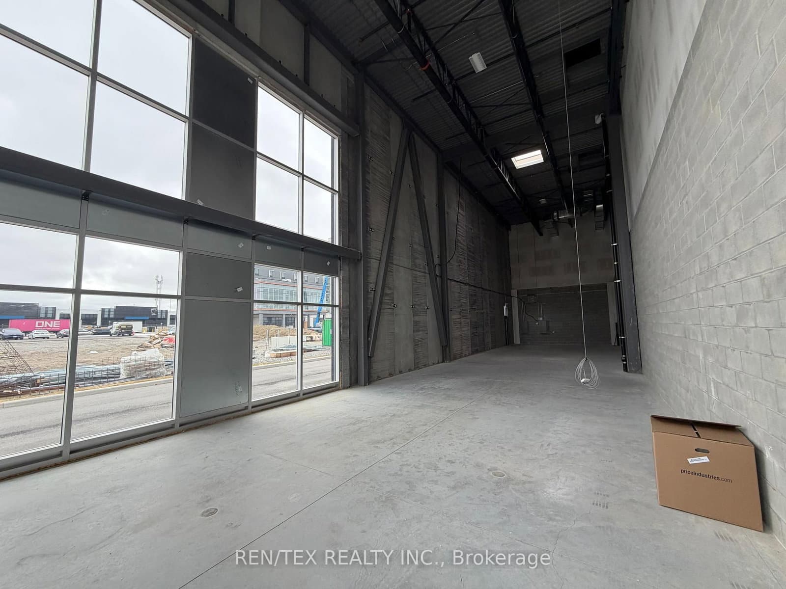 169 Cityview Boulevard, Unit 2 thumbnail 5